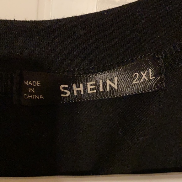 Shein black teeshirt with fishnet sleeves - Picture 3 of 4